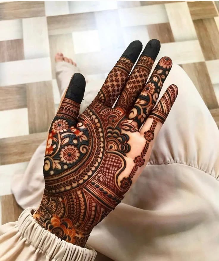 Floral Mehendi 1