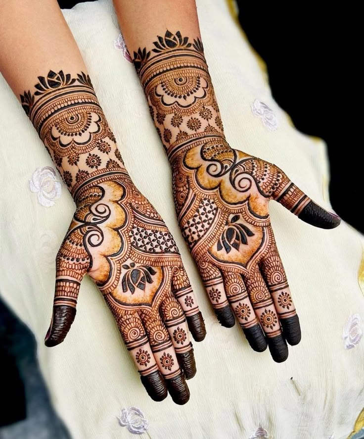 Traditional Mehendi 7