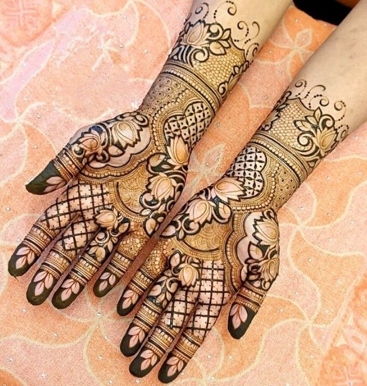 Traditional Mehendi 8